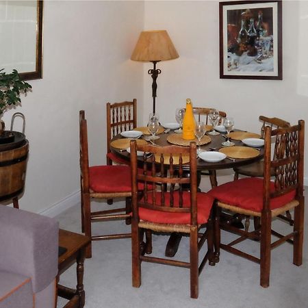 47 Wetherby Way, 3 Bedrooms, Sleeps 6, Easy Walk To Town, Parking, Self Catering, Great View Stratford-upon-Avon Buitenkant foto