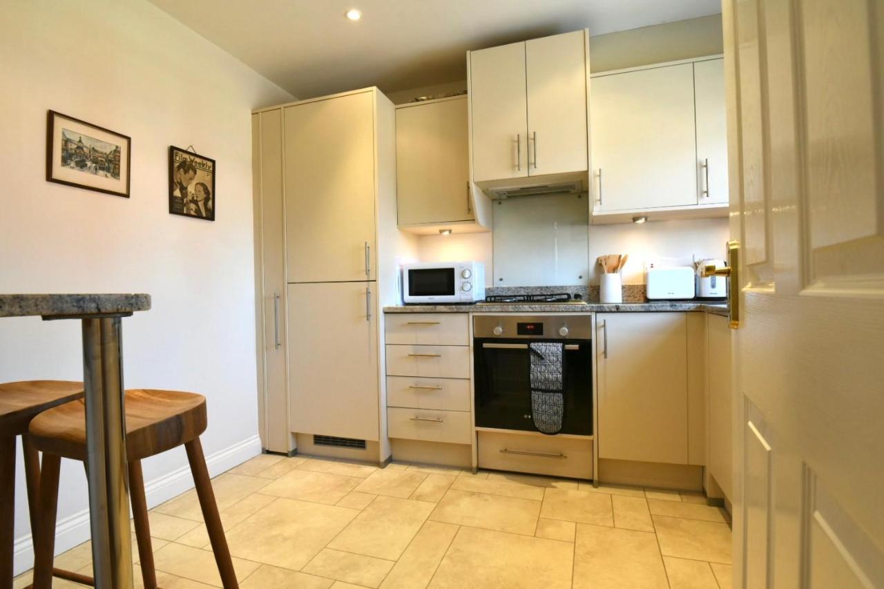 47 Wetherby Way, 3 Bedrooms, Sleeps 6, Easy Walk To Town, Parking, Self Catering, Great View Stratford-upon-Avon Buitenkant foto