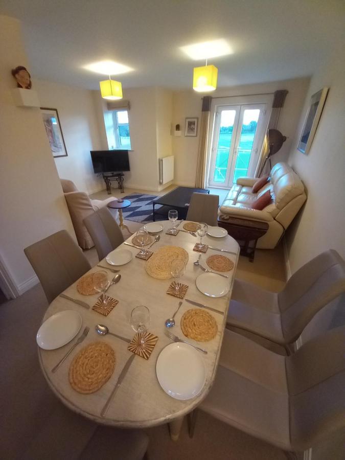 47 Wetherby Way, 3 Bedrooms, Sleeps 6, Easy Walk To Town, Parking, Self Catering, Great View Stratford-upon-Avon Buitenkant foto