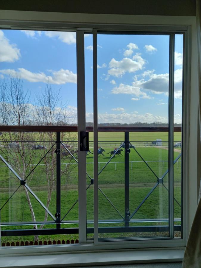 47 Wetherby Way, 3 Bedrooms, Sleeps 6, Easy Walk To Town, Parking, Self Catering, Great View Stratford-upon-Avon Buitenkant foto