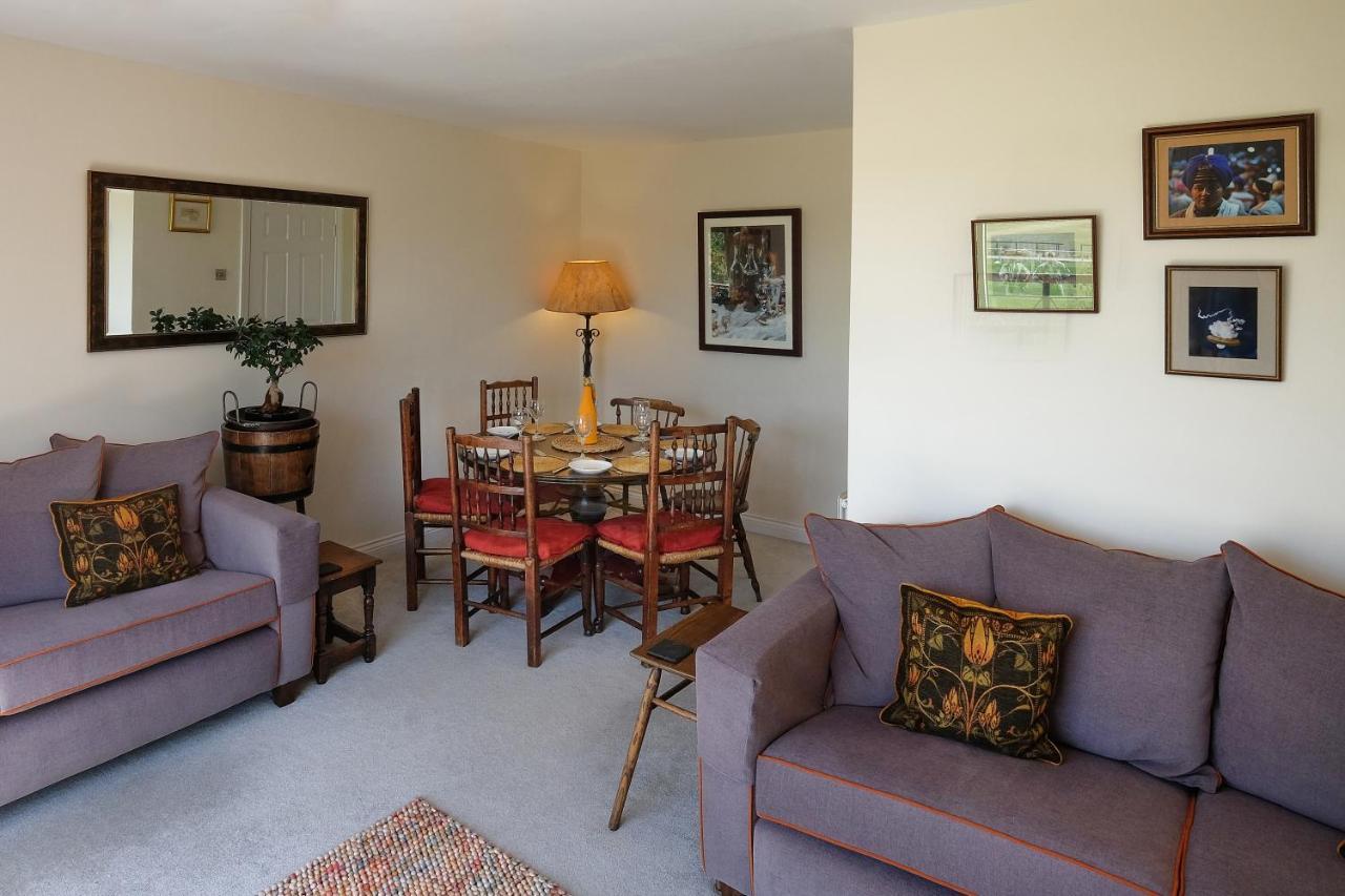 47 Wetherby Way, 3 Bedrooms, Sleeps 6, Easy Walk To Town, Parking, Self Catering, Great View Stratford-upon-Avon Buitenkant foto