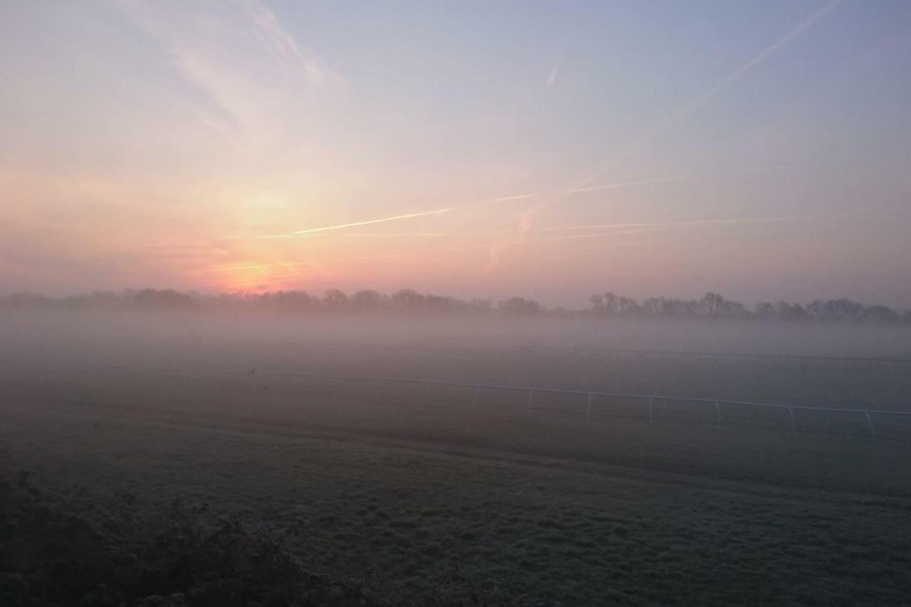 47 Wetherby Way, 3 Bedrooms, Sleeps 6, Easy Walk To Town, Parking, Self Catering, Great View Stratford-upon-Avon Buitenkant foto