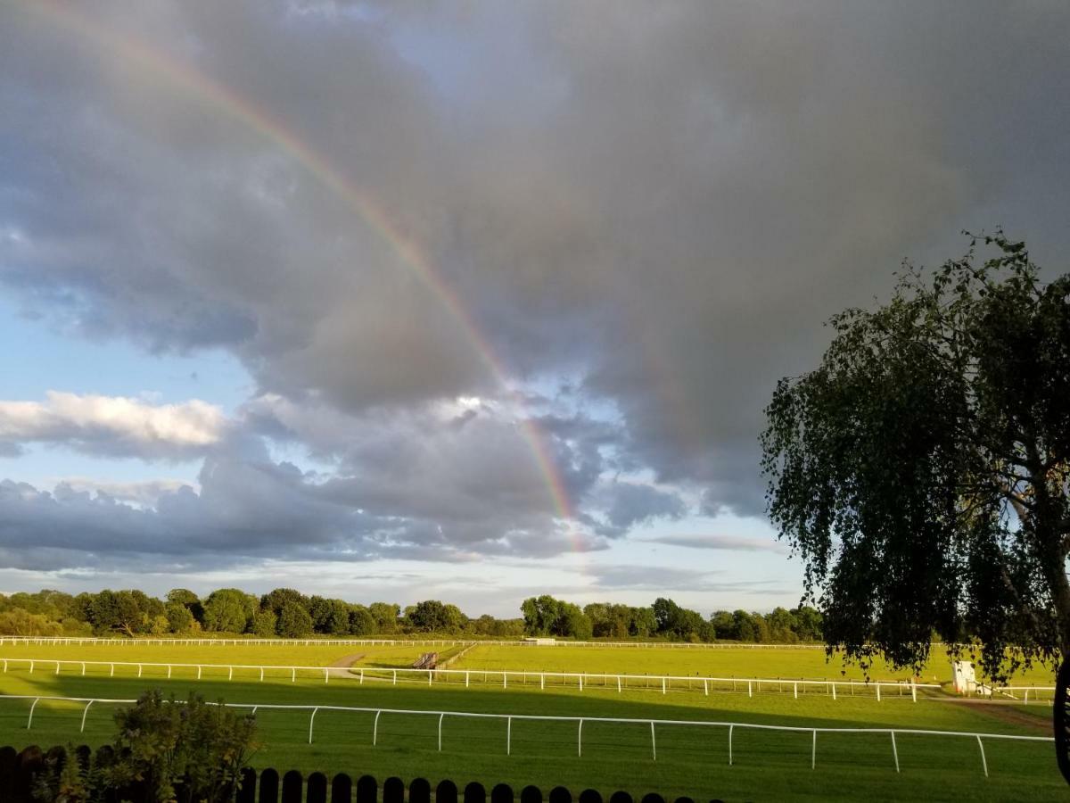 47 Wetherby Way, 3 Bedrooms, Sleeps 6, Easy Walk To Town, Parking, Self Catering, Great View Stratford-upon-Avon Buitenkant foto